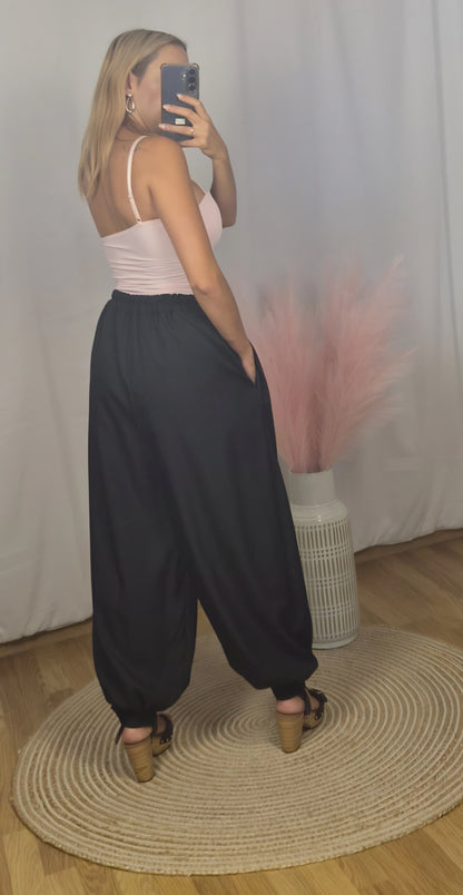 Pantalón globo negro pinzas