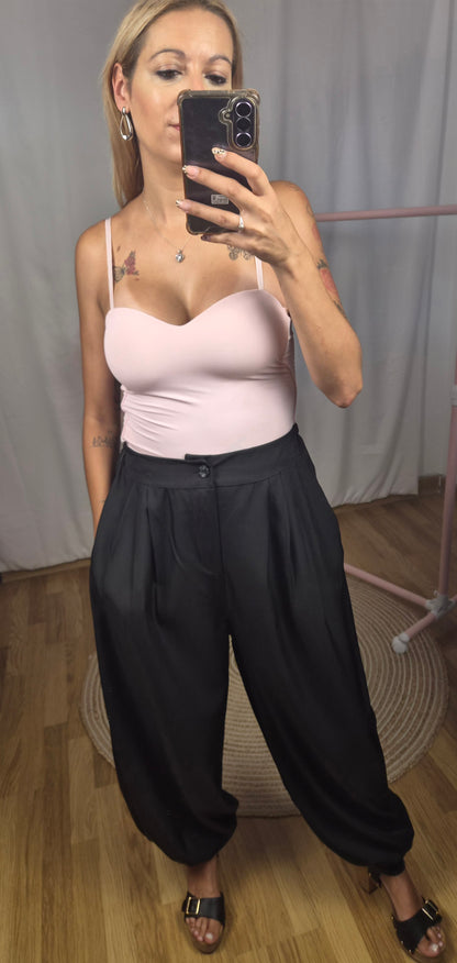 Pantalón globo negro pinzas