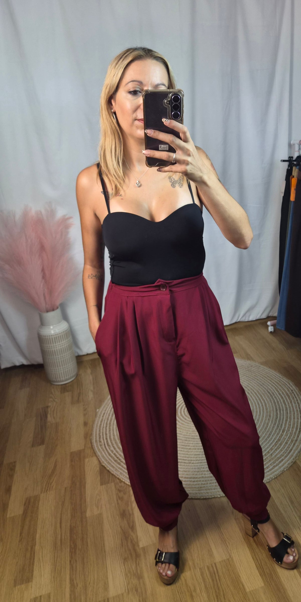 Pantalón globo burdeos pinzas