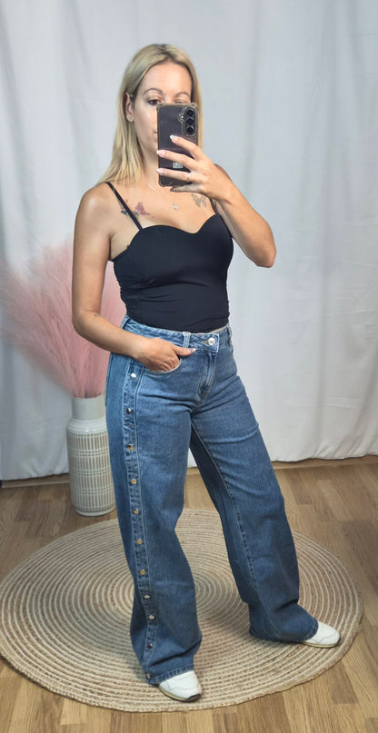 Vaquero Wide Leg con Botones Laterales