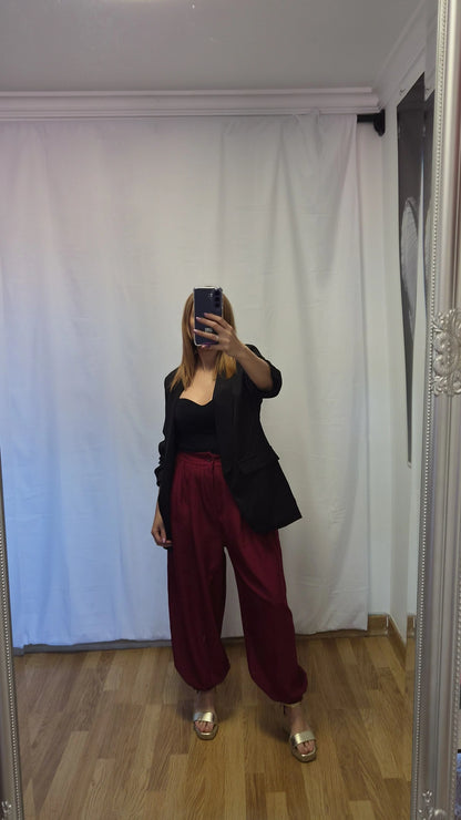 Pantalón globo burdeos pinzas