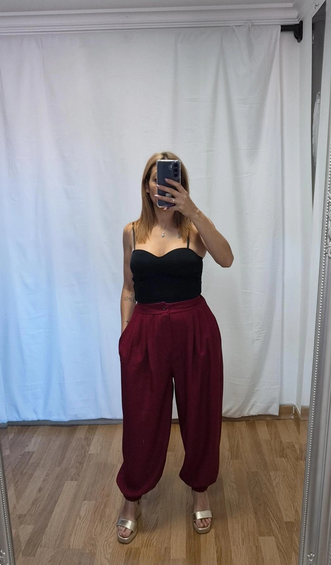 Pantalón globo burdeos pinzas